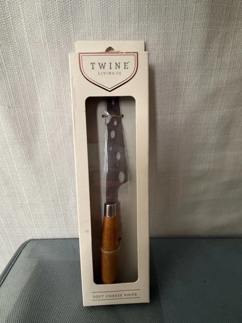 Twine Living Soft Cheese Knife Acacia Wood Stainless Steel New(F150),